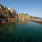كونتيننتال 4*