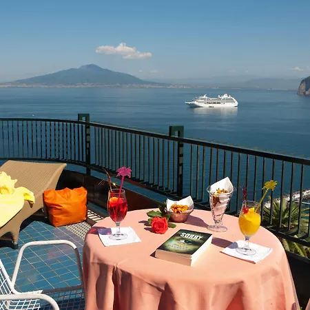 Continental 4* Península Sorrentina