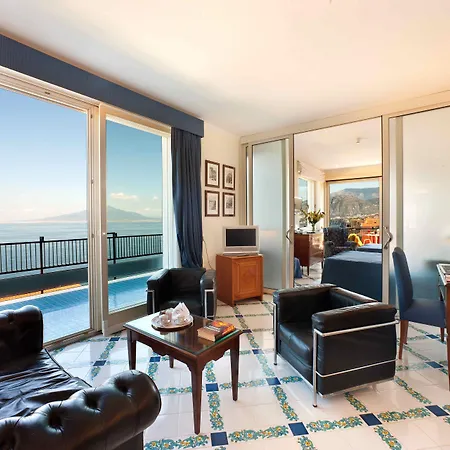 Continental Hotel 4*