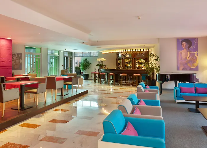 Continental Hotel 4*