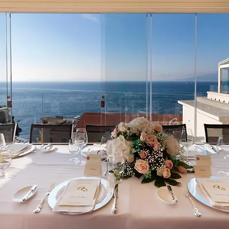 Ξενοδοχείο Continental 4*