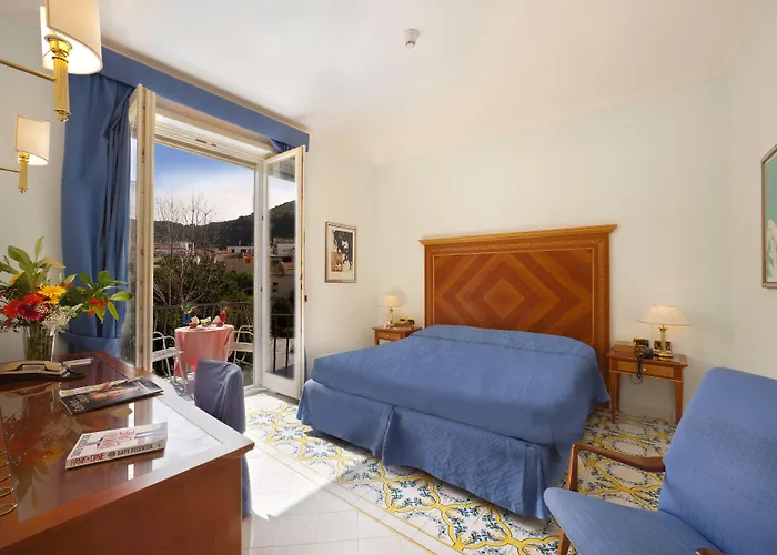 Continental 4* Sorrento