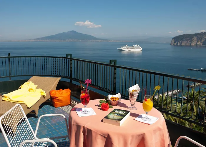 Continental 4* Sorrento